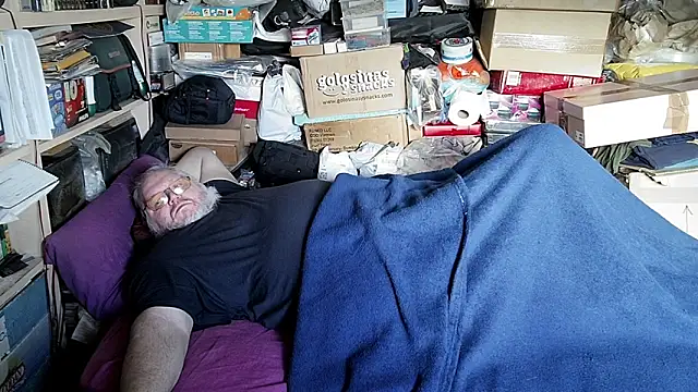 hadeszeuss2 online show from December 15, 2:54 pm