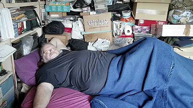 hadeszeuss2 online show from December 19, 2:24 pm