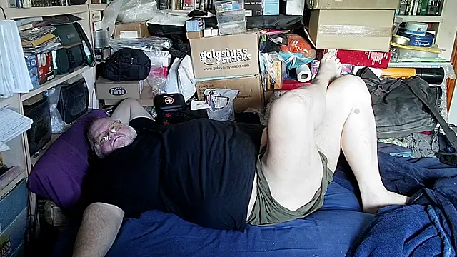 hadeszeuss2 online show from March 19, 2:32 pm