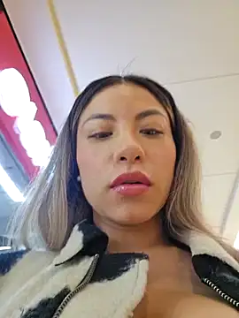 Karen San Miguel online show from February 13, 9:27 pm