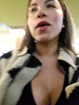 Karen San Miguel online show from February 14, 12:30 am