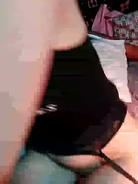 Snapshot of misu09 chatting on December 11, 4:31 pm misu09 online show from December 11, 4:31 pm