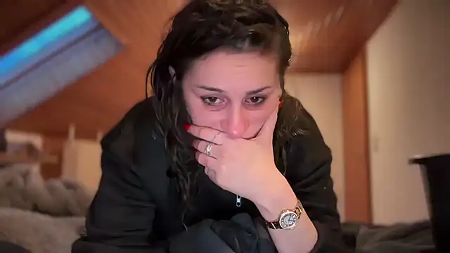 JeSuisUnTapin online show from December 2, 3:36 pm