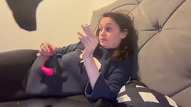 Snapshot of JeSuisUnTapin chatting on January 9, 12:57 am JeSuisUnTapin online show from January 9, 12:57 am