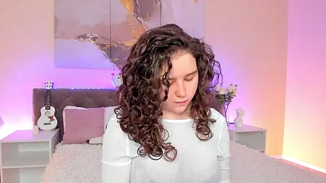 Ariella Sol online show from December 18, 1:05 am