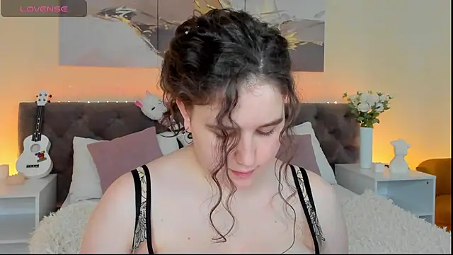 Ariella Sol online show from January 22, 7:14 am