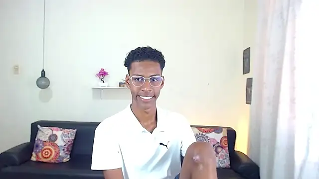 maiki18  online show from January 27, 7:46 pm