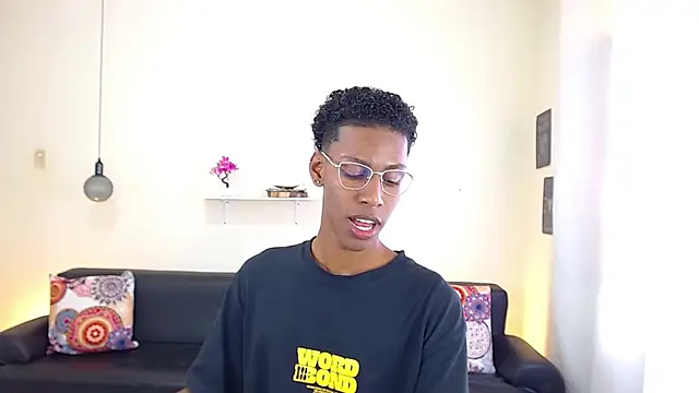 maiki18  online show from February 14, 4:52 pm