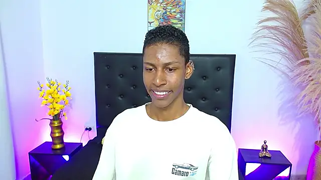 maiki18  online show from October 25, 2:02 pm