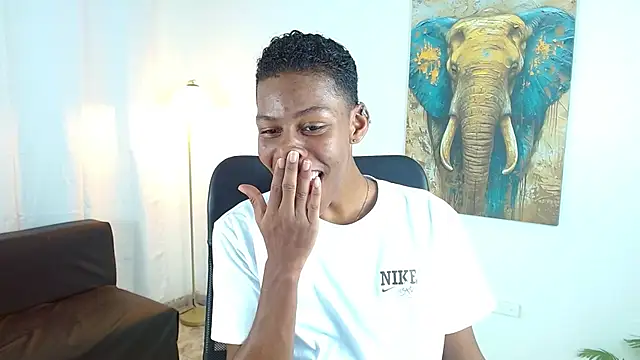 maiki18  online show from December 2, 8:37 pm