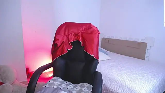 Snapshot of keelly_richaardson1 chatting on February 8, 1:11 am keelly richaardson1 online show from February 8, 1:11 am