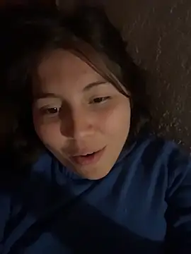 Emily Rowley online show from December 21, 3:46 am