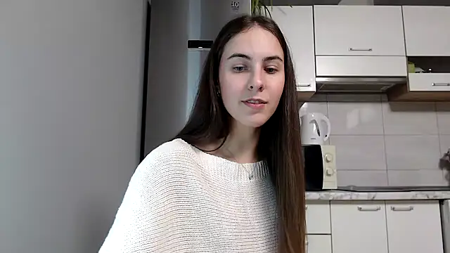 Snapshot of SierraSky_ chatting on December 7, 6:15 pm SierraSky online show from December 7, 6:15 pm