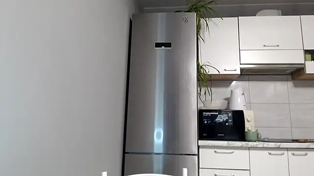 Snapshot of SierraSky_ chatting on January 25, 6:24 pm SierraSky online show from January 25, 6:24 pm