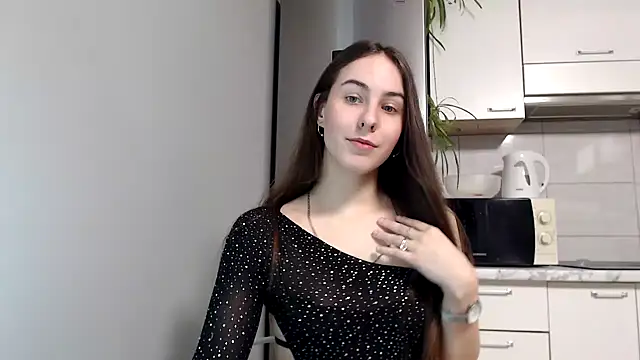 Snapshot of SierraSky_ chatting on February 7, 6:24 pm SierraSky online show from February 7, 6:24 pm