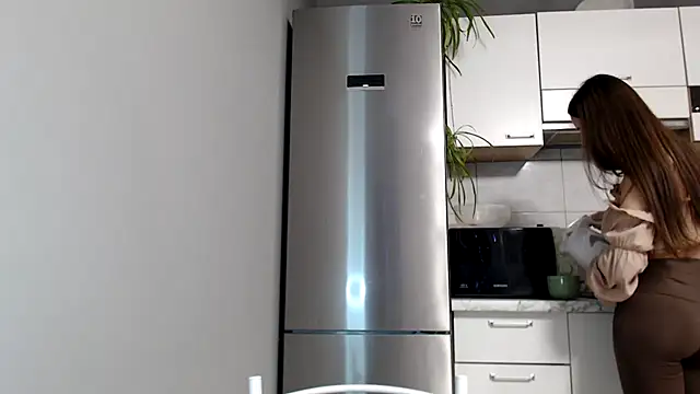 Snapshot of SierraSky_ chatting on February 13, 6:05 pm SierraSky online show from February 13, 6:05 pm