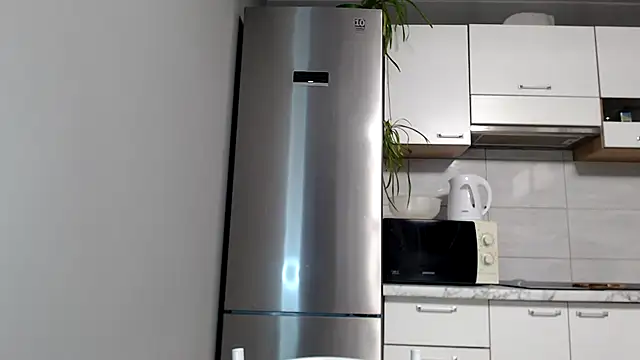 Snapshot of SierraSky_ chatting on February 23, 6:12 pm SierraSky online show from February 23, 6:12 pm