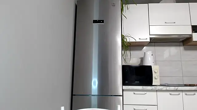 Snapshot of SierraSky_ chatting on February 25, 7:14 pm SierraSky online show from February 25, 7:14 pm