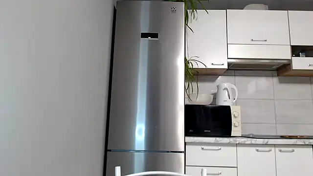 Snapshot of SierraSky_ chatting on March 3, 6:12 pm SierraSky online show from March 3, 6:12 pm