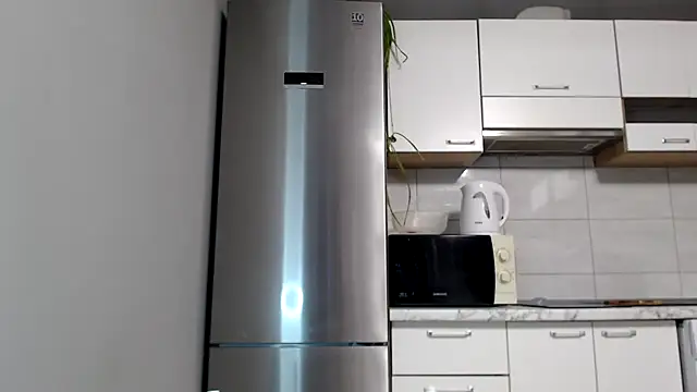 Snapshot of SierraSky_ chatting on September 8, 5:12 pm SierraSky online show from September 8, 5:12 pm