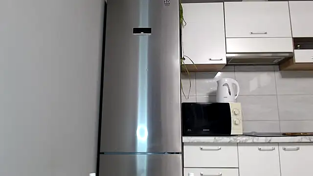 Snapshot of SierraSky_ chatting on September 19, 5:13 pm SierraSky online show from September 19, 5:13 pm