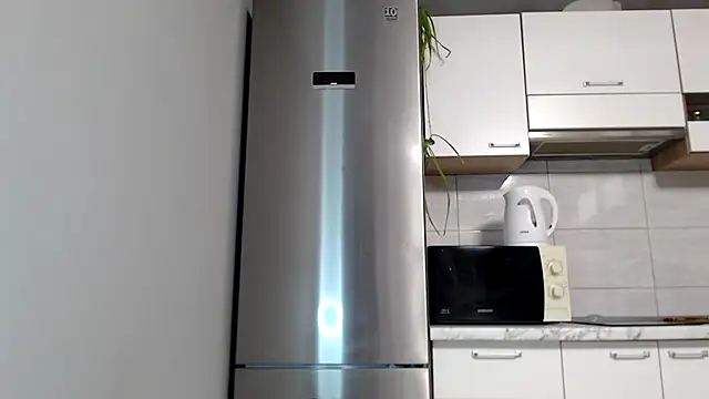 Snapshot of SierraSky_ chatting on September 20, 5:03 pm SierraSky online show from September 20, 5:03 pm