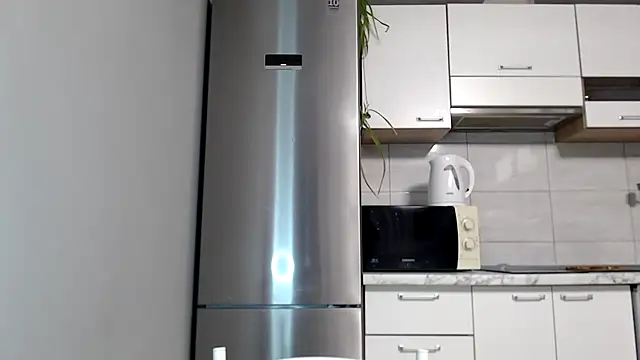 Snapshot of SierraSky_ chatting on October 27, 6:12 pm SierraSky online show from October 27, 6:12 pm