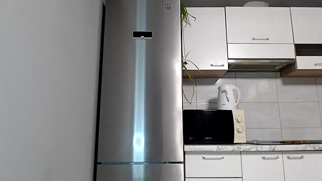 SierraSky  online show from January 9, 6:10 pm