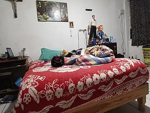 jperezofficial1 online show from December 3, 6:43 am