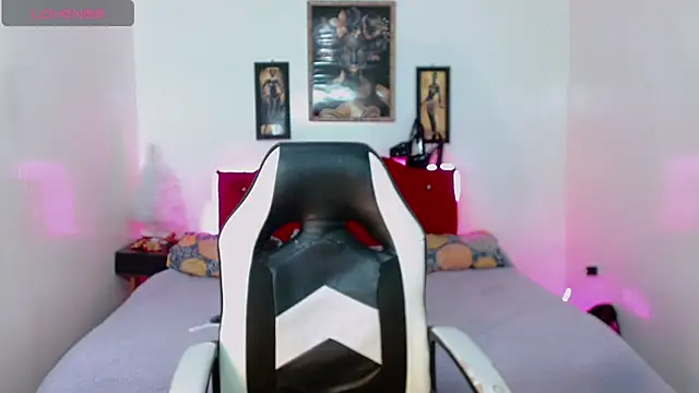 AdharaaMoon online show from December 5, 12:47 pm