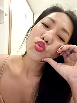 Snapshot of Sugar2k5 chatting on February 6, 1:32 pm Sugar2k5 online show from February 6, 1:32 pm