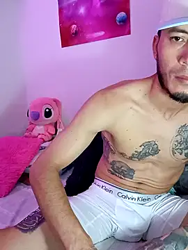 Leslly  online show from February 1, 5:37 pm