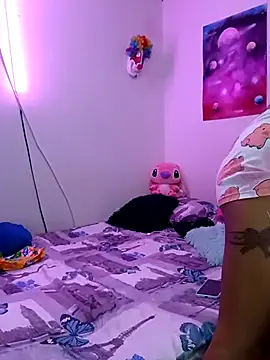 Leslly  online show from February 20, 10:48 pm