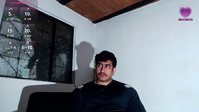 Snapshot of willian_m777 chatting on June 24, 4:33 am willian m777 online show from June 24, 4:33 am