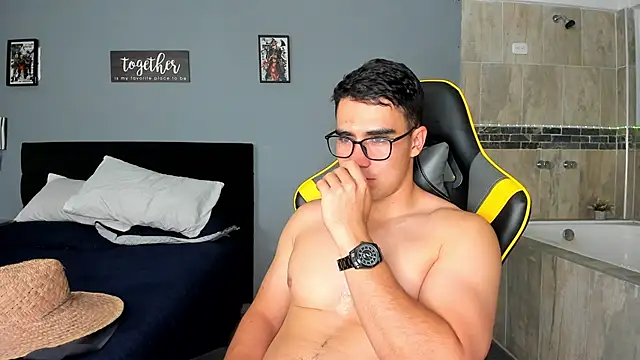 owengray2n online show from January 14, 1:36 am