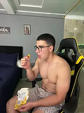 owengray2n online show from February 9, 3:53 am