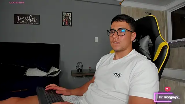 owengray2n online show from February 27, 5:13 am