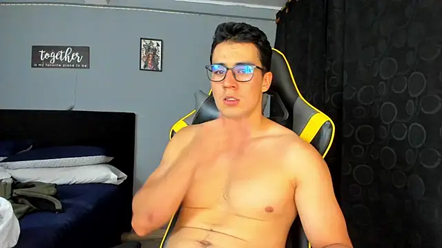 owengray2n online show from September 25, 2:04 am