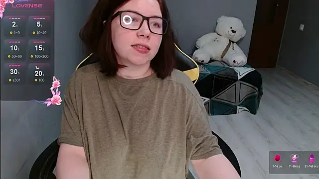 Emily Amorre online show from November 7, 4:51 pm