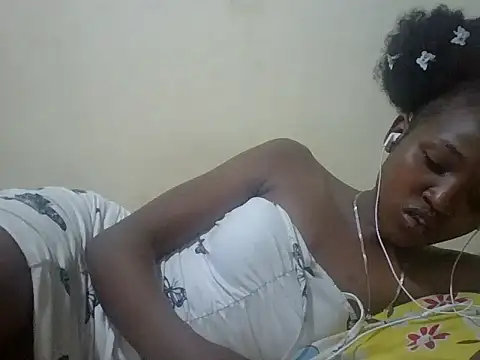 Snapshot of pretty_cool chatting on January 18, 6:32 pm pretty cool online show from January 18, 6:32 pm