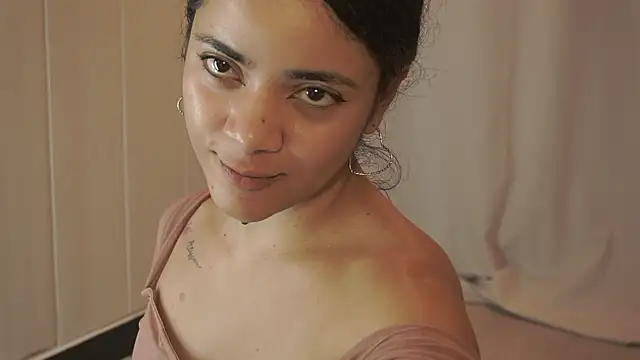 Feetgirl01 online show from September 18, 5:26 pm