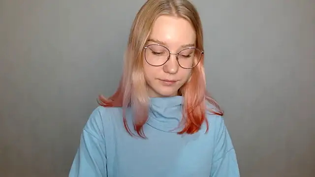 Snapshot of cindi_hot chatting on December 20, 1:00 pm cindi hot online show from December 20, 1:00 pm