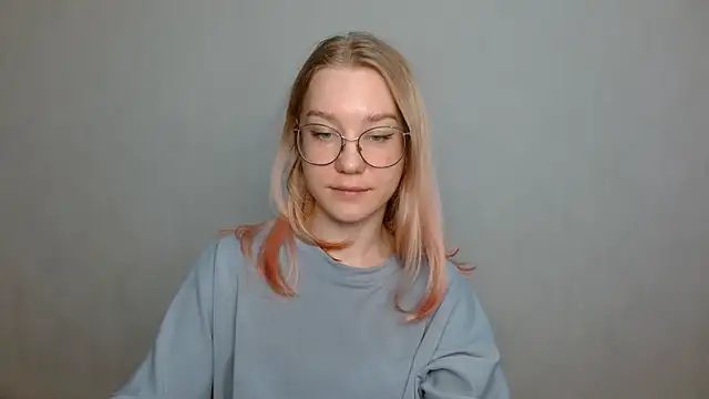 Snapshot of cindi_hot chatting on January 8, 10:59 am cindi hot online show from January 8, 10:59 am