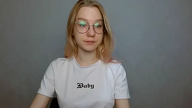 Snapshot of cindi_hot chatting on January 13, 10:14 am cindi hot online show from January 13, 10:14 am