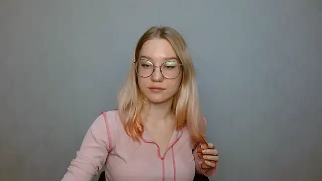 Snapshot of cindi_hot chatting on January 19, 12:39 pm cindi hot online show from January 19, 12:39 pm