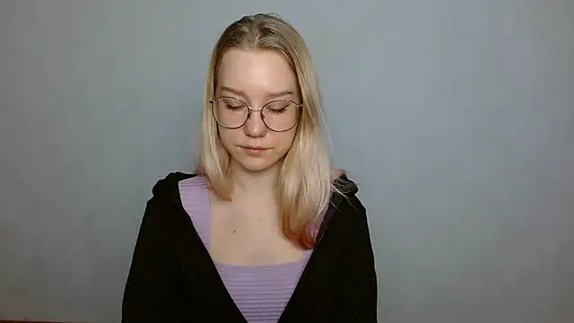 Snapshot of cindi_hot chatting on January 28, 10:02 am cindi hot online show from January 28, 10:02 am