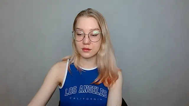 Snapshot of cindi_hot chatting on February 2, 10:13 am cindi hot online show from February 2, 10:13 am