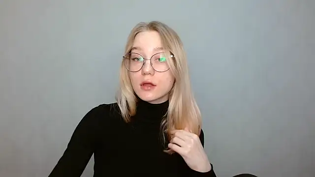 Snapshot of cindi_hot chatting on February 3, 1:08 pm cindi hot online show from February 3, 1:08 pm