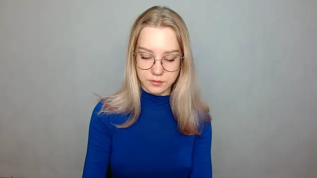 Snapshot of cindi_hot chatting on February 11, 8:26 am cindi hot online show from February 11, 8:26 am