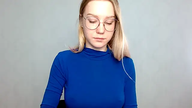 Snapshot of cindi_hot chatting on February 19, 10:34 am cindi hot online show from February 19, 10:34 am